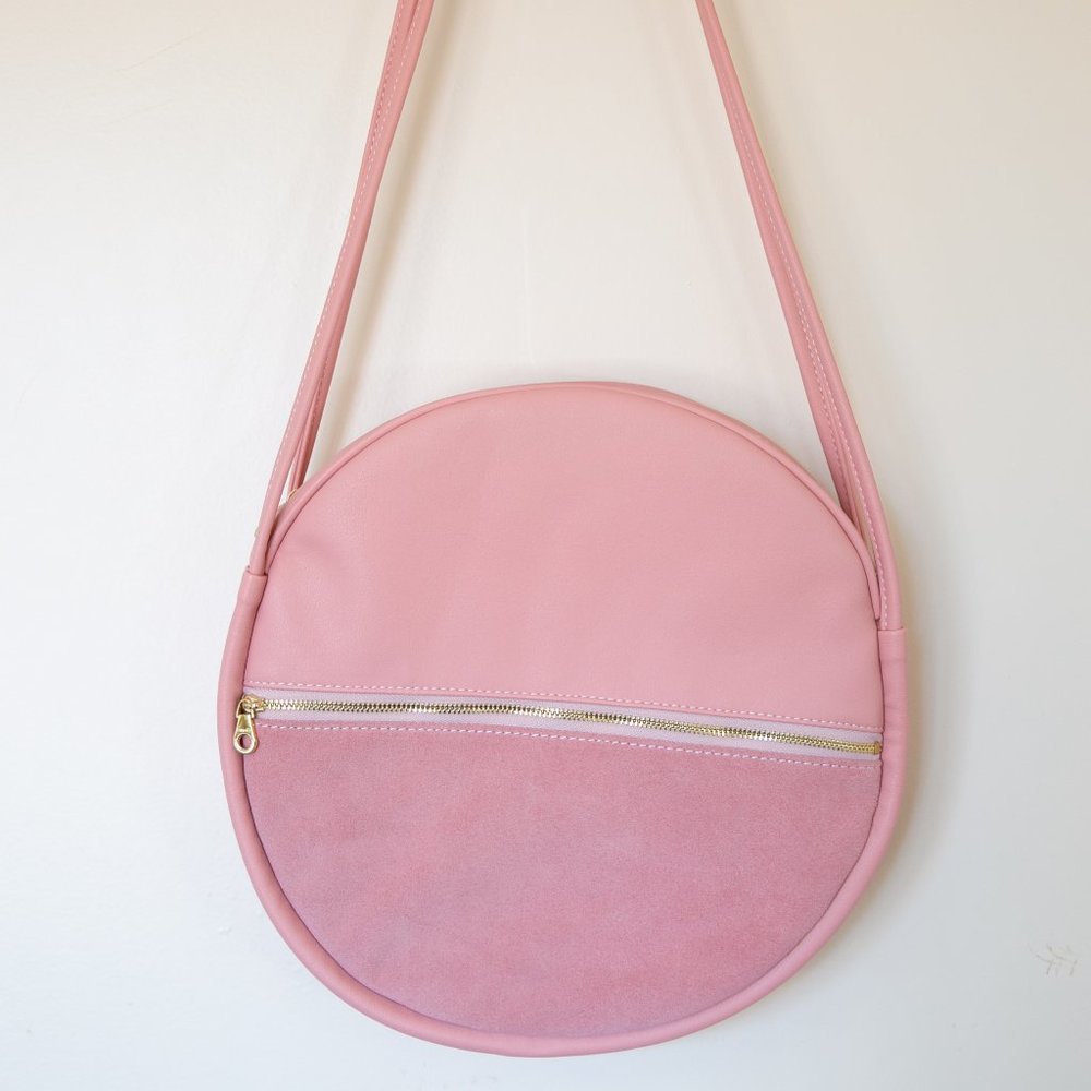 ban.do Amigo Circle Bag